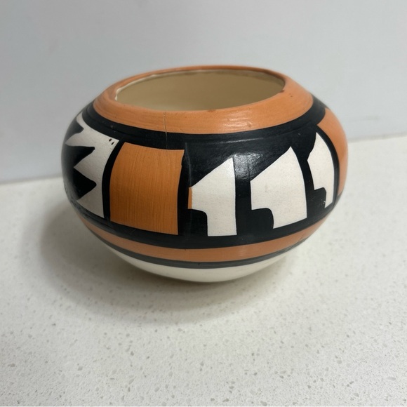 Betty Selby 507 Small Vase Pueblo Pottery USA - Picture 4 of 6